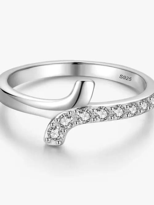 Anel em Prata 925 Minimalista com Zircónias – Design Contemporâneo